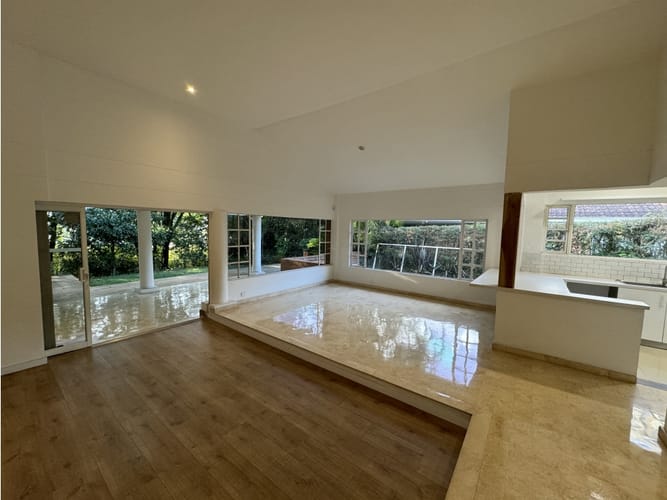 Casa de 4 alcobas en venta en El Tesoro, Medellín, 400 m² · foto 2 de 24
