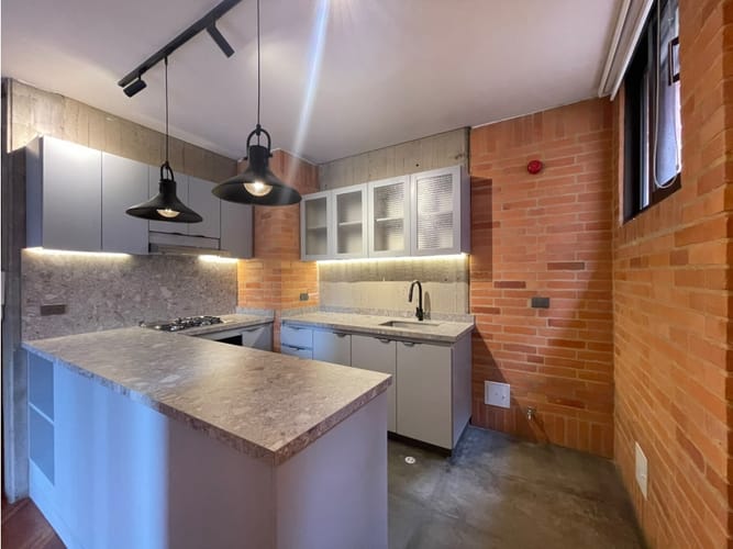 Apartaestudio en venta en Los Rosales, Bogotá, 74 m² · foto 3 de 10
