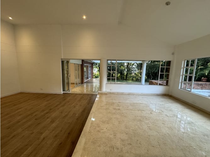 Casa de 4 alcobas en venta en El Tesoro, Medellín, 400 m² · foto 8 de 24