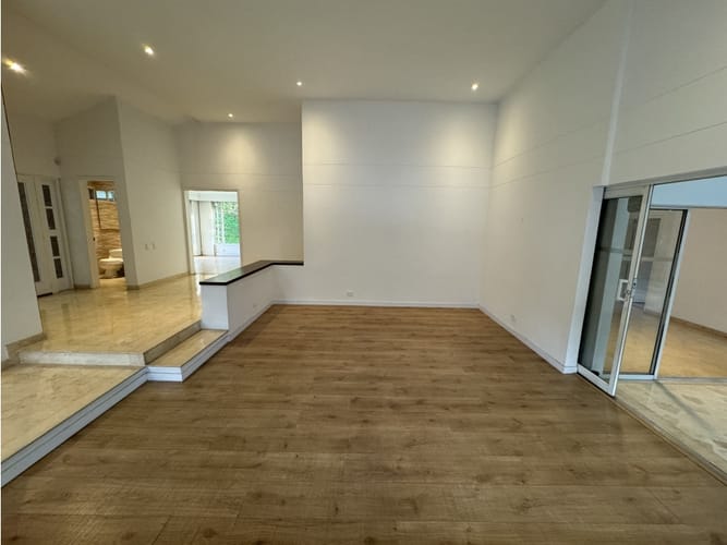 Casa de 4 alcobas en venta en El Tesoro, Medellín, 400 m² · foto 9 de 24