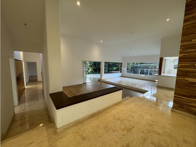 Casa de 4 alcobas en venta en El Tesoro, Medellín, 400 m² · foto 12 de 24