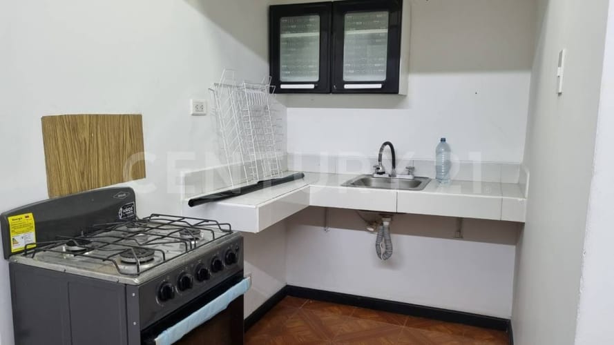 Casa de 14 alcobas en arriendo en La Soledad, Bogotá, 273 m² · foto 7 de 14