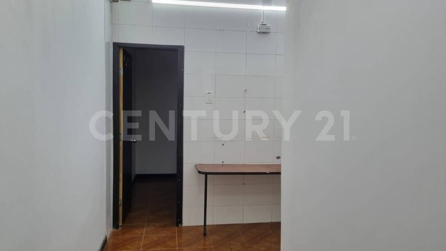 Casa de 14 alcobas en arriendo en La Soledad, Bogotá, 273 m² · foto 8 de 14