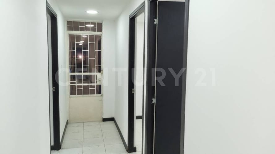 Casa de 14 alcobas en arriendo en La Soledad, Bogotá, 273 m² · foto 13 de 14