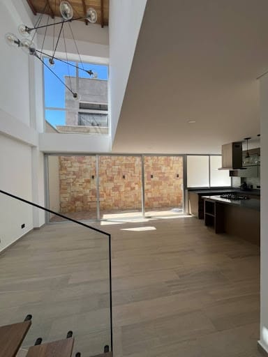 Casa de 3 alcobas en arriendo en Rionegro, 150 m² · foto 2 de 16