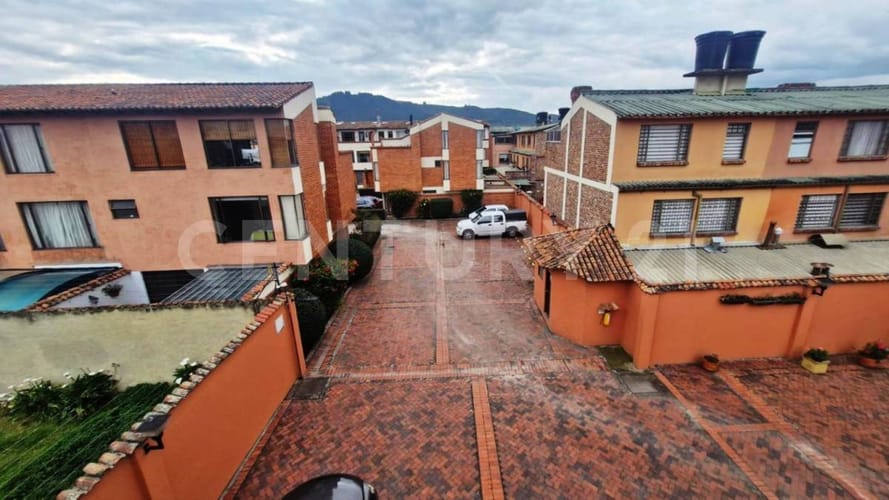 Casa de 3 alcobas en venta en Villa Olimpica, Chía, 118 m² · foto 2 de 18