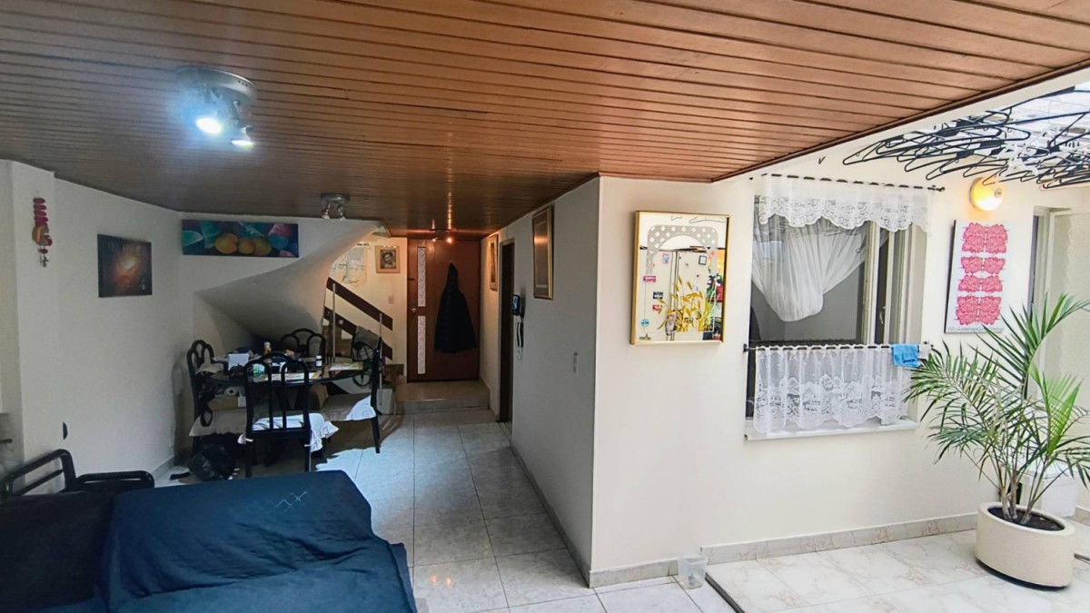Casa en venta en Cedritos, Bogotá · foto 3 de 21