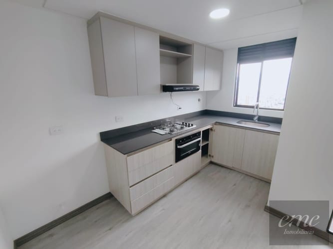 Apartamento de 3 alcobas en arriendo en Asomadera No.2, Medellín, 79 m² · foto 5 de 19