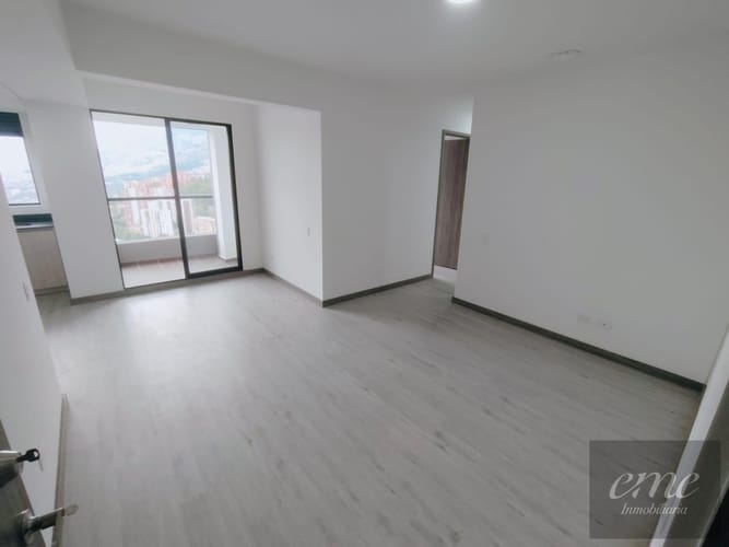 Apartamento de 3 alcobas en arriendo en Asomadera No.2, Medellín, 79 m² · foto 7 de 19
