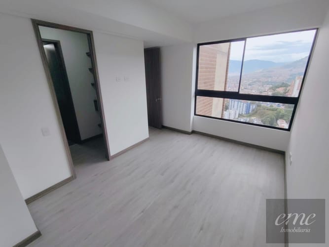 Apartamento de 3 alcobas en arriendo en Asomadera No.2, Medellín, 79 m² · foto 13 de 19