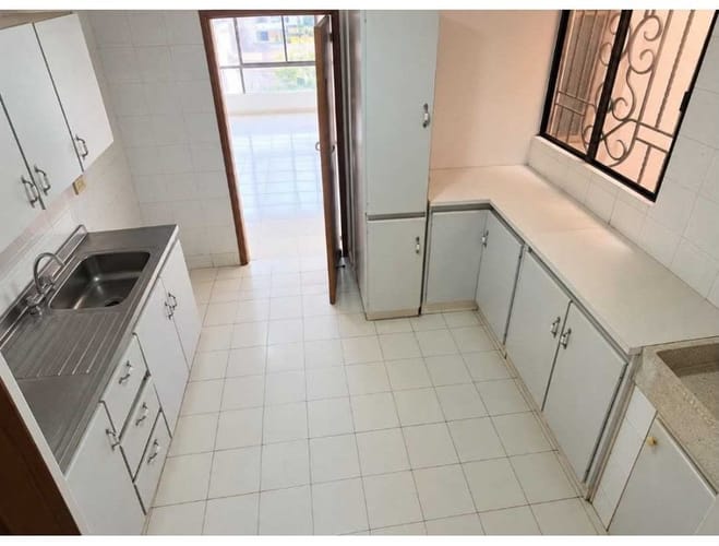 Apartamento de 2 alcobas en venta en Altos De Riomar, Barranquilla, 74 m² · foto 4 de 11