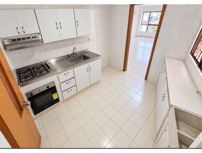 Apartamento de 2 alcobas en venta en Altos De Riomar, Barranquilla, 74 m² · foto 5 de 11