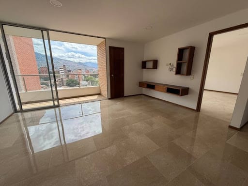 Apartamento de 3 alcobas en arriendo en La Castellana, Medellín, 180 m² · foto 5 de 21