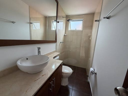Apartamento de 3 alcobas en arriendo en La Castellana, Medellín, 180 m² · foto 9 de 21