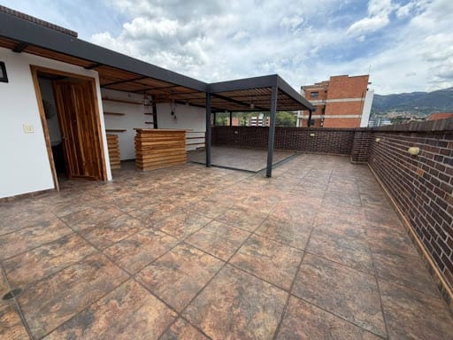 Apartamento de 3 alcobas en arriendo en La Castellana, Medellín, 180 m² · foto 11 de 21