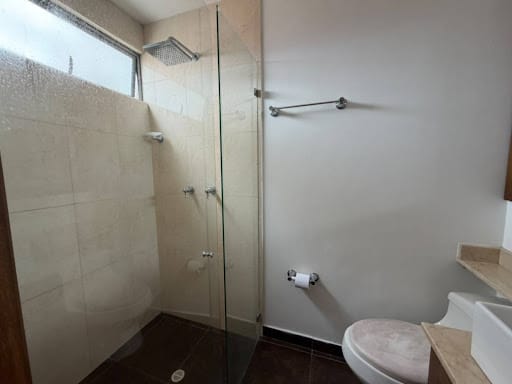 Apartamento de 3 alcobas en arriendo en La Castellana, Medellín, 180 m² · foto 12 de 21