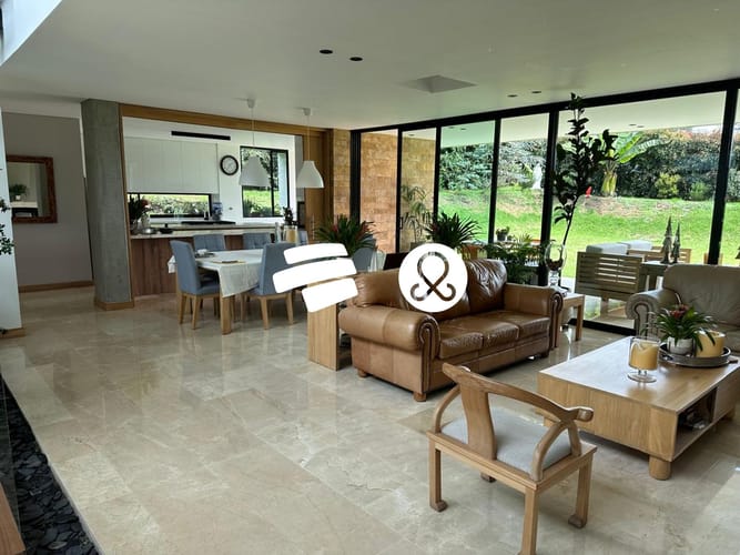 Casa de 4 alcobas en venta en Las Palmas, Envigado, 1634 m² · foto 4 de 15