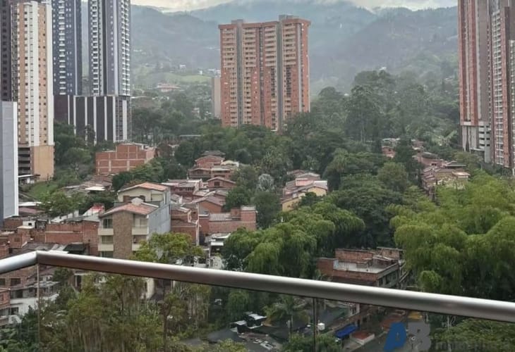 Apartamento de 2 alcobas en arriendo en Loma De La Doctora, Sabaneta, 62 m² · foto 8 de 13