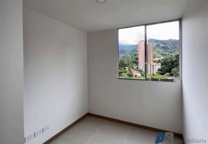 Apartamento de 2 alcobas en arriendo en Loma De La Doctora, Sabaneta, 62 m² · foto 10 de 13