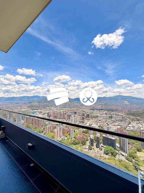 Apartamento de 3 alcobas en venta en Loma Del Indio, Medellín, 133 m² · foto 2 de 24
