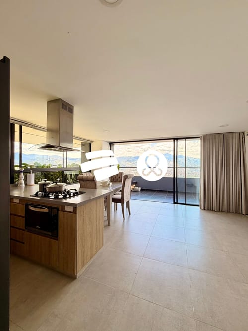 Apartamento de 3 alcobas en venta en Loma Del Indio, Medellín, 133 m² · foto 10 de 24