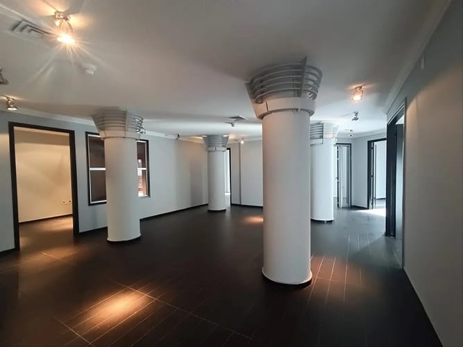 Alquiler Oficina Ciudad Vieja · Foto 4