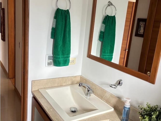 Apartamento de 3 alcobas en venta en Las Lomitas, Sabaneta, 99 m² · foto 11 de 18