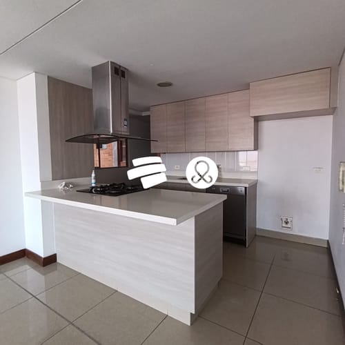 Apartamento de 4 alcobas en venta en Monteazul, Sabaneta, 144 m² · foto 4 de 24