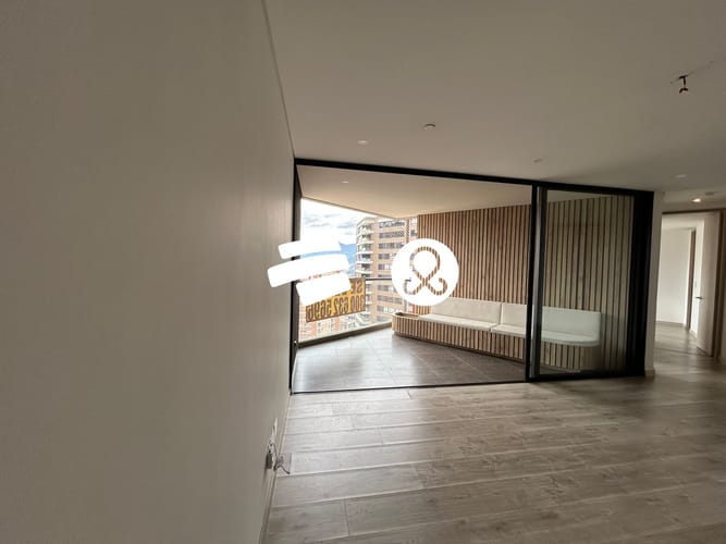 Apartamento de 2 alcobas en venta en El Poblado, Medellín, 87 m² · foto 6 de 14
