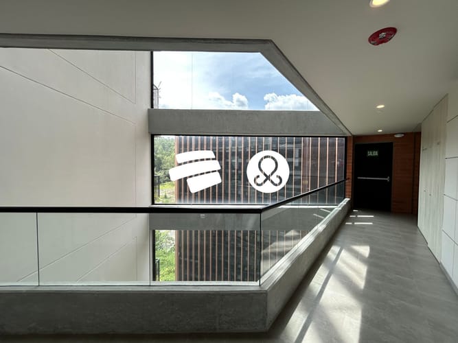Apartamento de 2 alcobas en venta en El Poblado, Medellín, 87 m² · foto 11 de 14