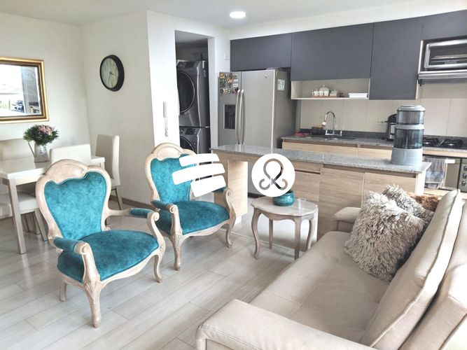 Apartamento de 3 alcobas en venta en Las Lomitas, Sabaneta, 77 m² · foto 2 de 18