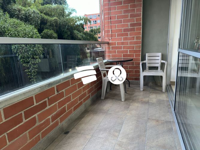 Apartamento de 3 alcobas en venta en Las Lomitas, Sabaneta, 77 m² · foto 3 de 18