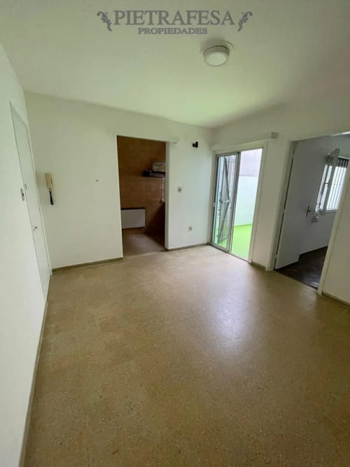Apartamento en alquiler, 1 dormitorio, 1 baño, patio. Parque Batlle. · Photo 2