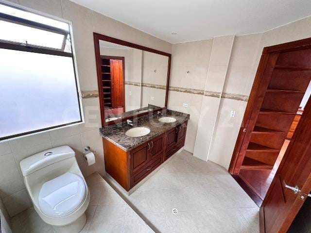 Casa de 3 alcobas en venta en Yerbabuena, Chía, 242 m² · foto 3 de 22