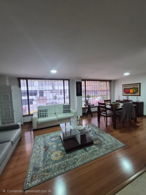 Apartamento de 3 alcobas en venta en Santa Barbara, Bogotá, 145 m² · foto 2 de 24
