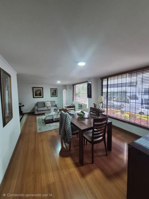 Apartamento de 3 alcobas en venta en Santa Barbara, Bogotá, 145 m² · foto 3 de 24