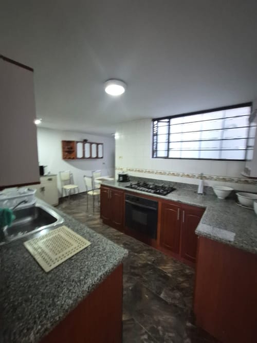 Apartamento de 3 alcobas en venta en Santa Barbara, Bogotá, 145 m² · foto 6 de 24