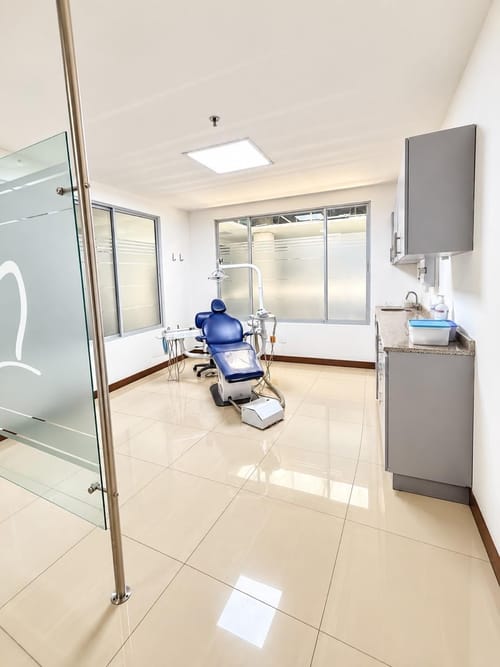 Consultorio en venta en Pinares, Pereira, 36 m² · foto 2 de 5