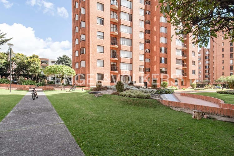 Apartamento de 3 alcobas en venta en Recodo Del Country, Bogotá, 141 m² · foto 19 de 19