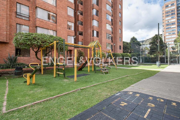 Apartamento de 3 alcobas en venta en Recodo Del Country, Bogotá, 141 m² · foto 18 de 19