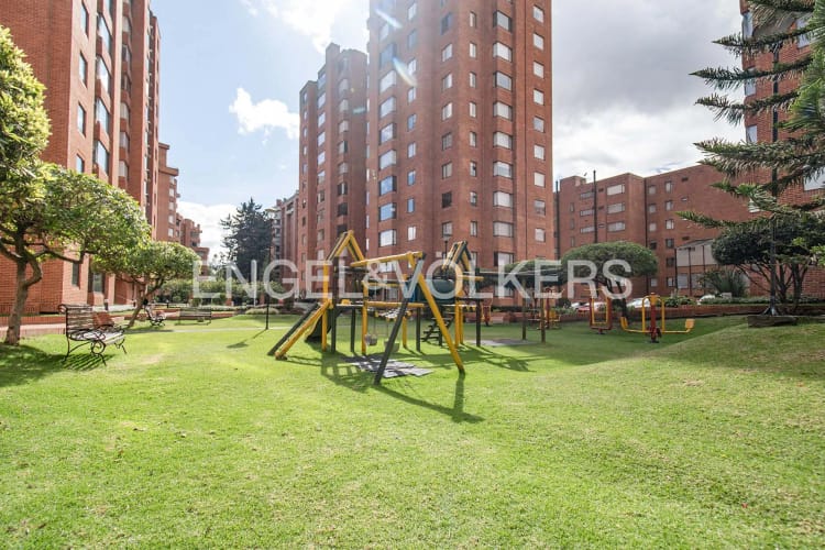 Apartamento de 3 alcobas en venta en Recodo Del Country, Bogotá, 141 m² · foto 16 de 19