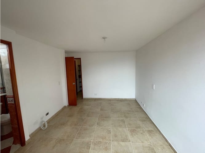 Apartamento de 3 alcobas en arriendo en Lorena, Medellín, 240 m² · foto 10 de 22