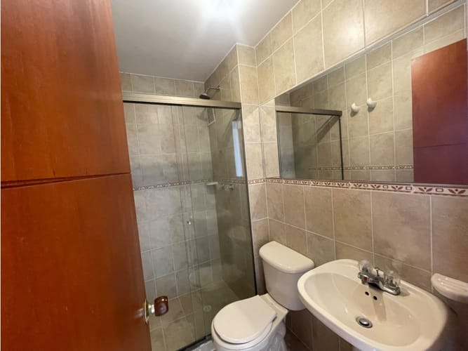 Apartamento de 3 alcobas en arriendo en Lorena, Medellín, 240 m² · foto 15 de 22