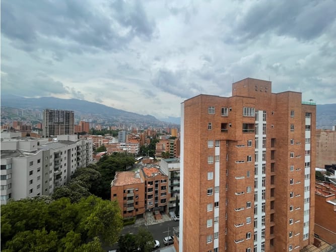 Apartamento de 3 alcobas en arriendo en Lorena, Medellín, 240 m² · foto 19 de 22