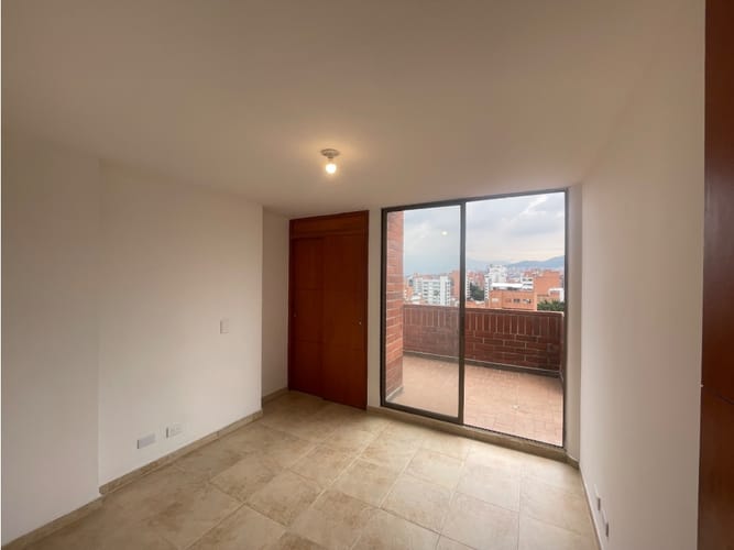 Apartamento de 3 alcobas en arriendo en Lorena, Medellín, 240 m² · foto 21 de 22
