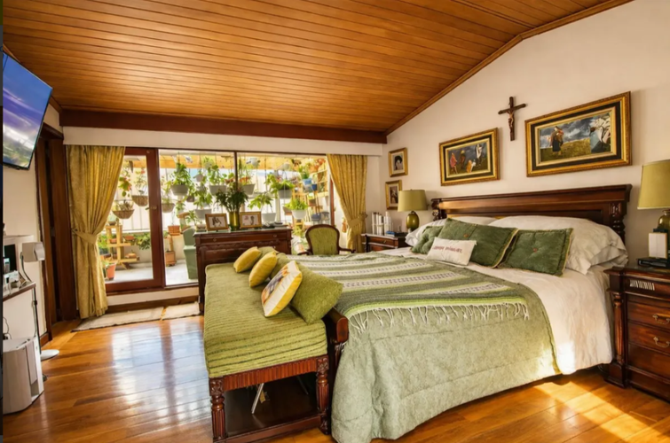 Apartamento de 3 alcobas en venta en Santa Barbara Occidental, Bogotá, 204 m² · foto 12 de 17