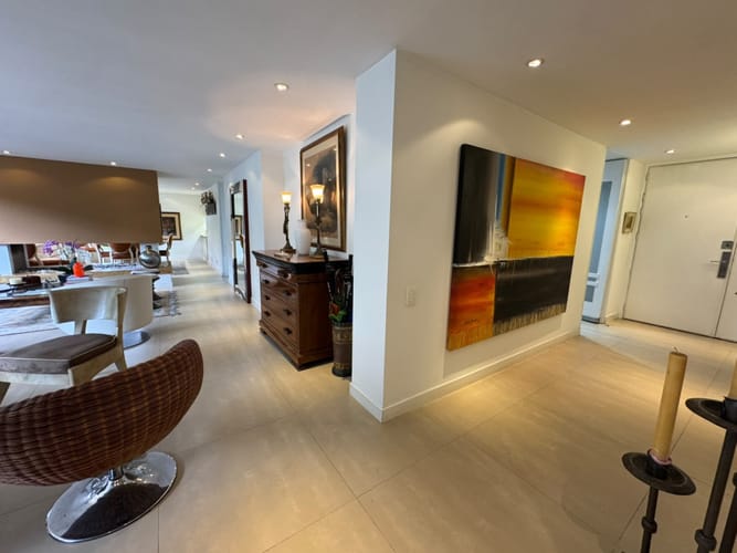 Apartamento de 3 alcobas en venta en Chico Norte, Bogotá, 200 m² · foto 7 de 23
