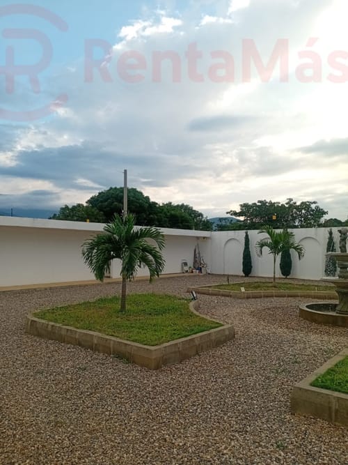 Casa en venta en La Riviera, Cúcuta · foto 2 de 24