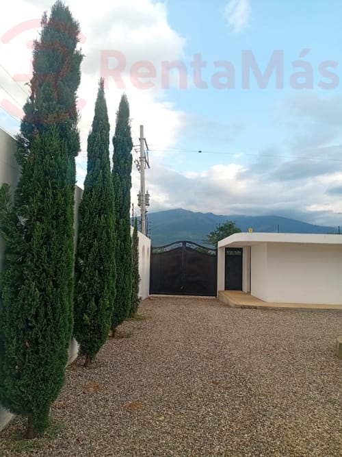 Casa en venta en La Riviera, Cúcuta · foto 3 de 24