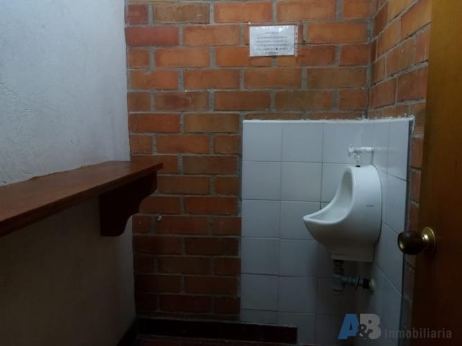 Oficina en arriendo en Guayaquil, Medellín, 33 m² · foto 10 de 15
